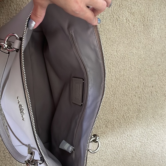 Brand new never used coach purse. Perfect condition - Picture 2 of 2